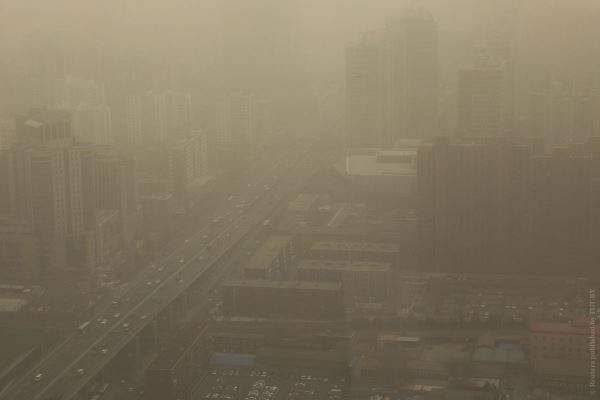 Пекин накрыла сильнейшая песчаная буря