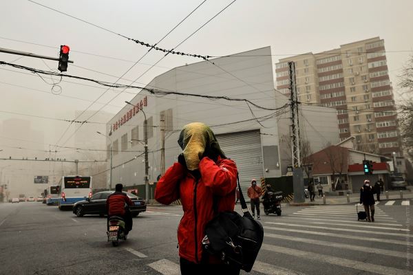 Пекин накрыла сильнейшая песчаная буря