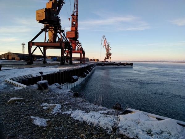 Порт Охотск готовится к открытию навигации